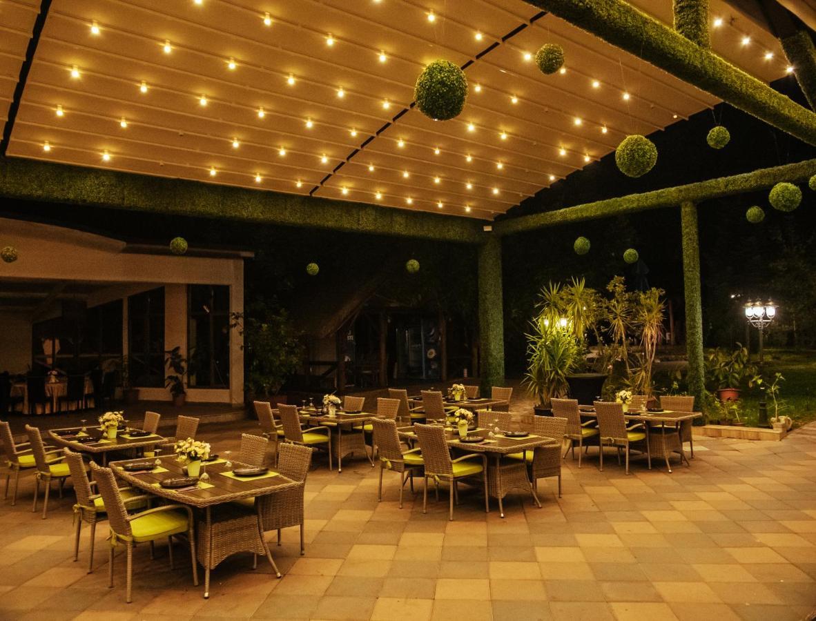 Hotel Restaurant Rustic Alexandria Exteriör bild